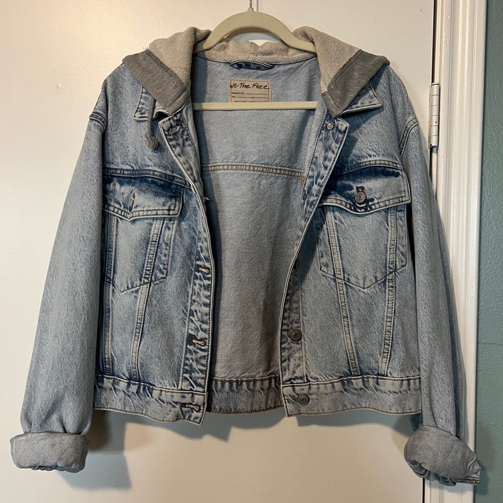 FREE PEOPLE JEAN JACKET WITH SWEATSHIRT HOOD